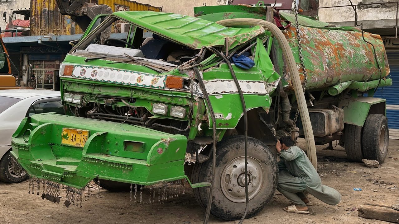 Unbelievable Shocking Truck Accident | Accident Truck Transformed into a New Look