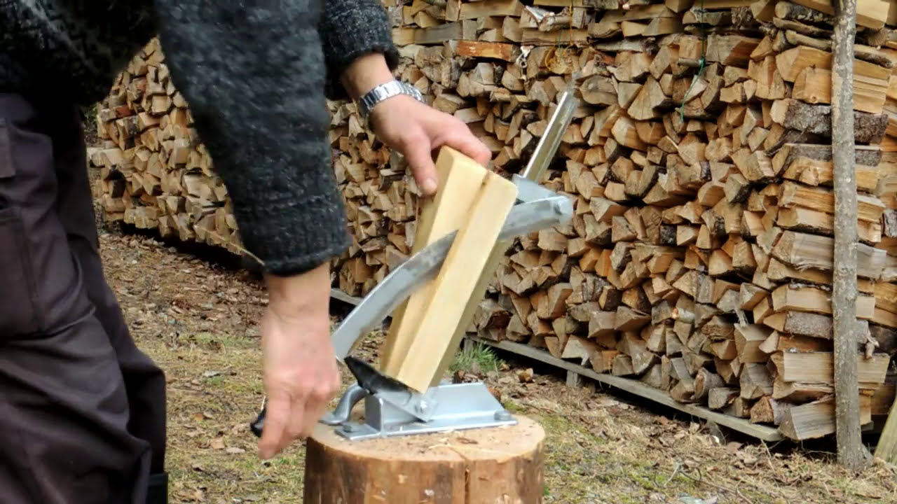 Sytykkeidenpilkkoja   ( Kindling splitter  diy )