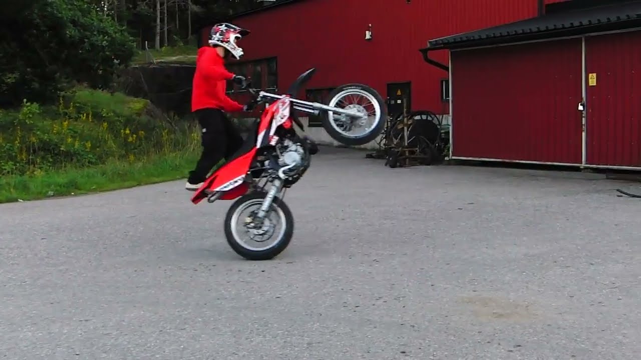 Moped Stunt Beta RR