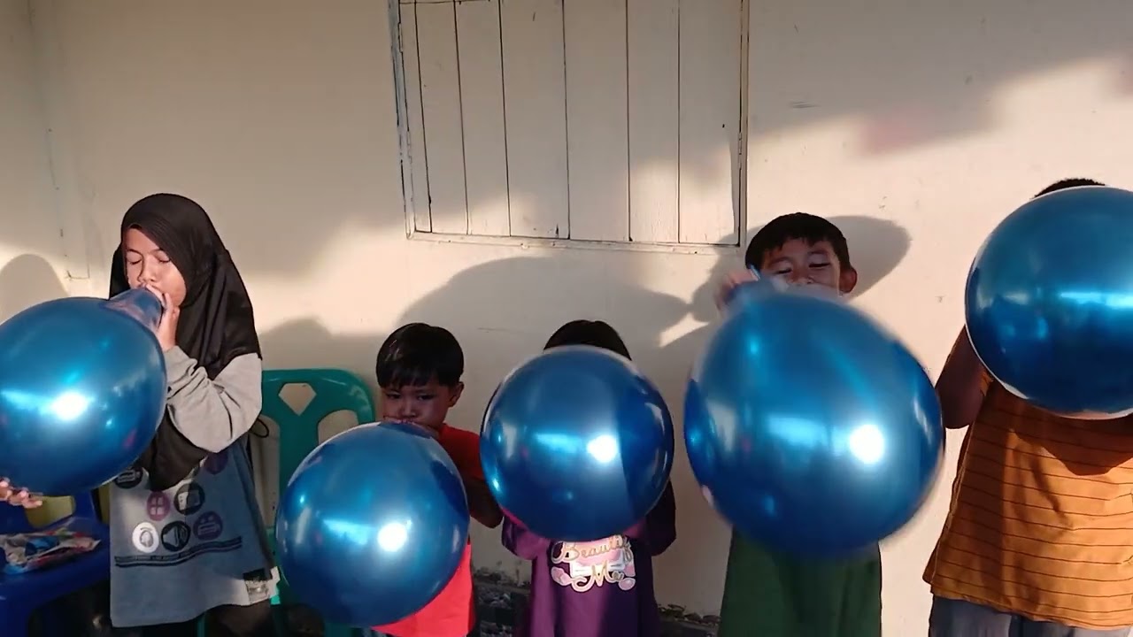 lomba tiup balon sampai pecah