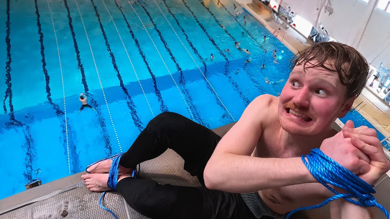 Springer BUNDET fra 10 meter vippen!