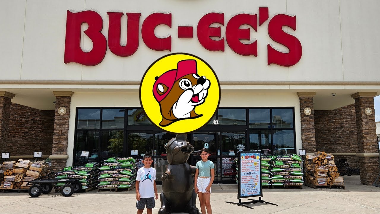 Our First Time at Buc-ees! Come tour the store with us!