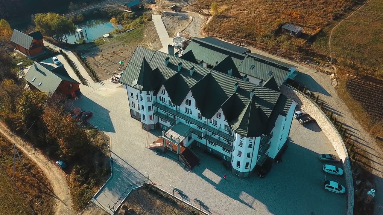 Природно-оздоровчий комплекс &laquo;Буковинская Черешенька&raquo;