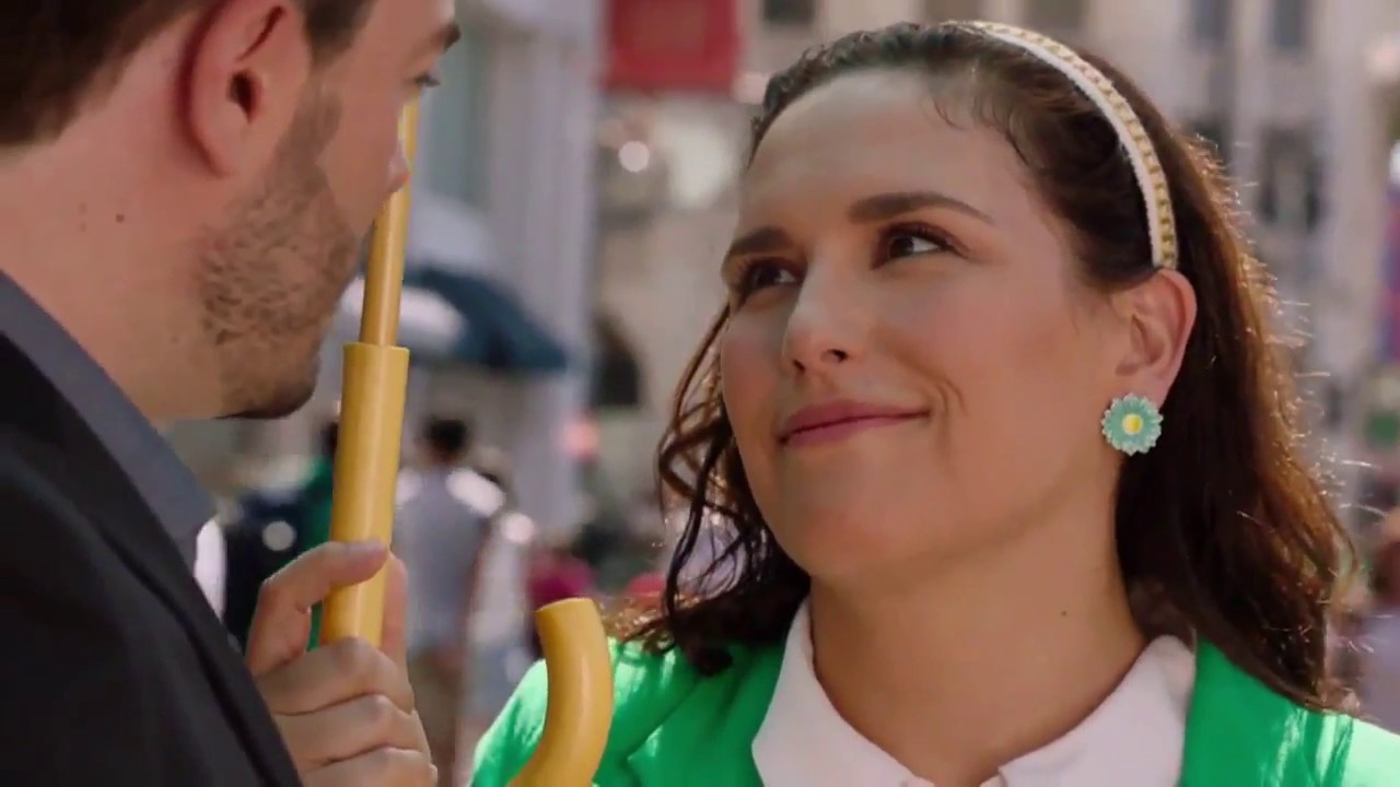 Lucas Robo Un Beso a Vale- #LaFan [Primer Beso]