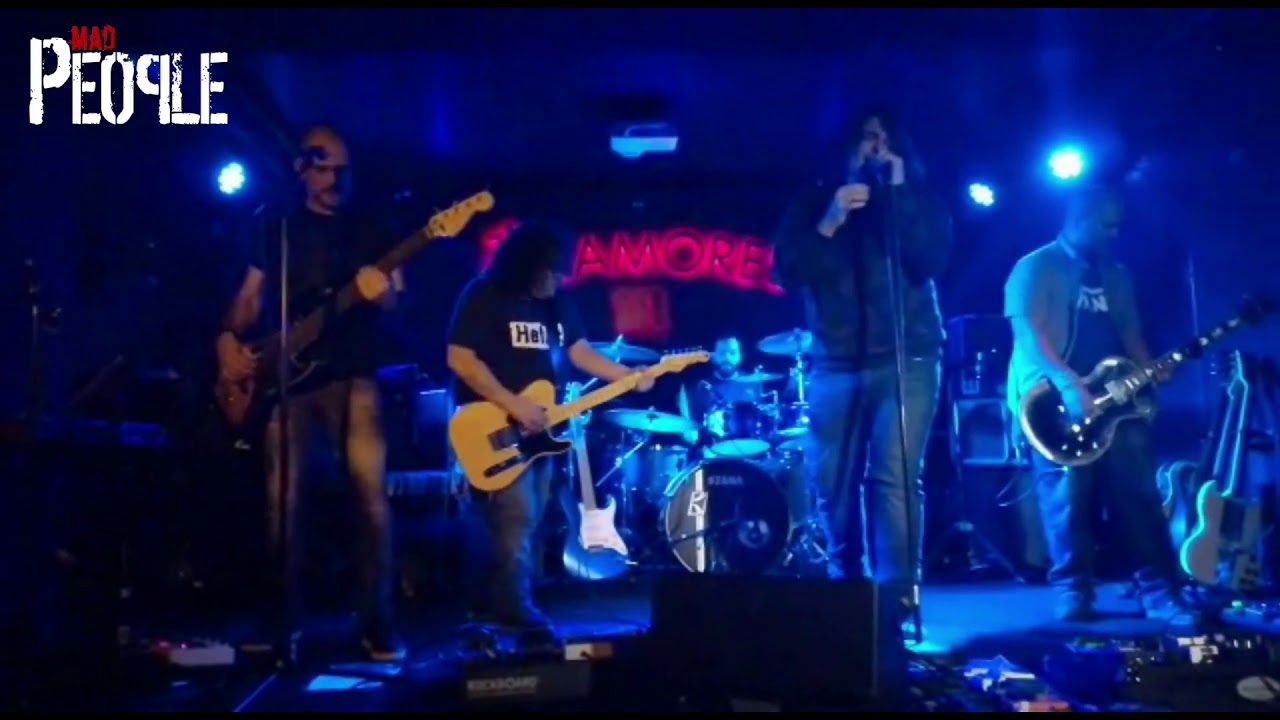 Born To Run - Mad People - Sala Clamores