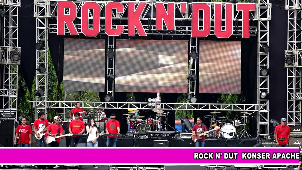Konser rock dut live alon alon tuban Utami Dewi Fortuna anak jalanan monata