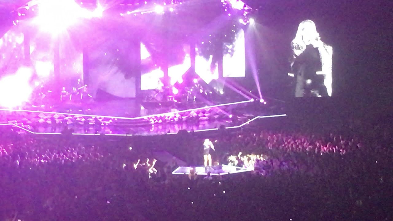 Ellie Goulding - Love Me Like You Do Live