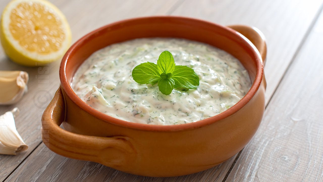Sos Tzatziki / Sos grecesc | JamilaCuisine