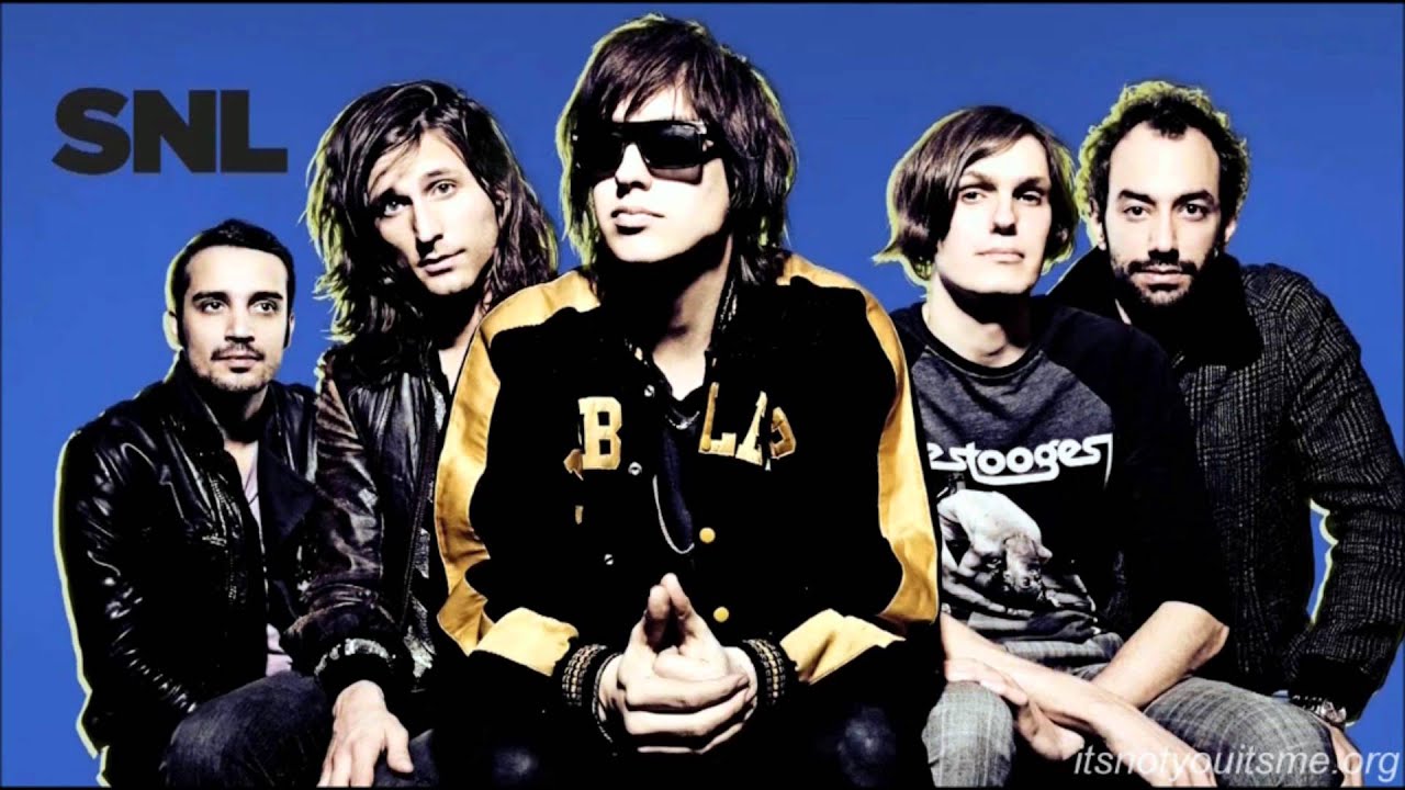 The Strokes- Meet Me In The Bathroom (Home Recording)