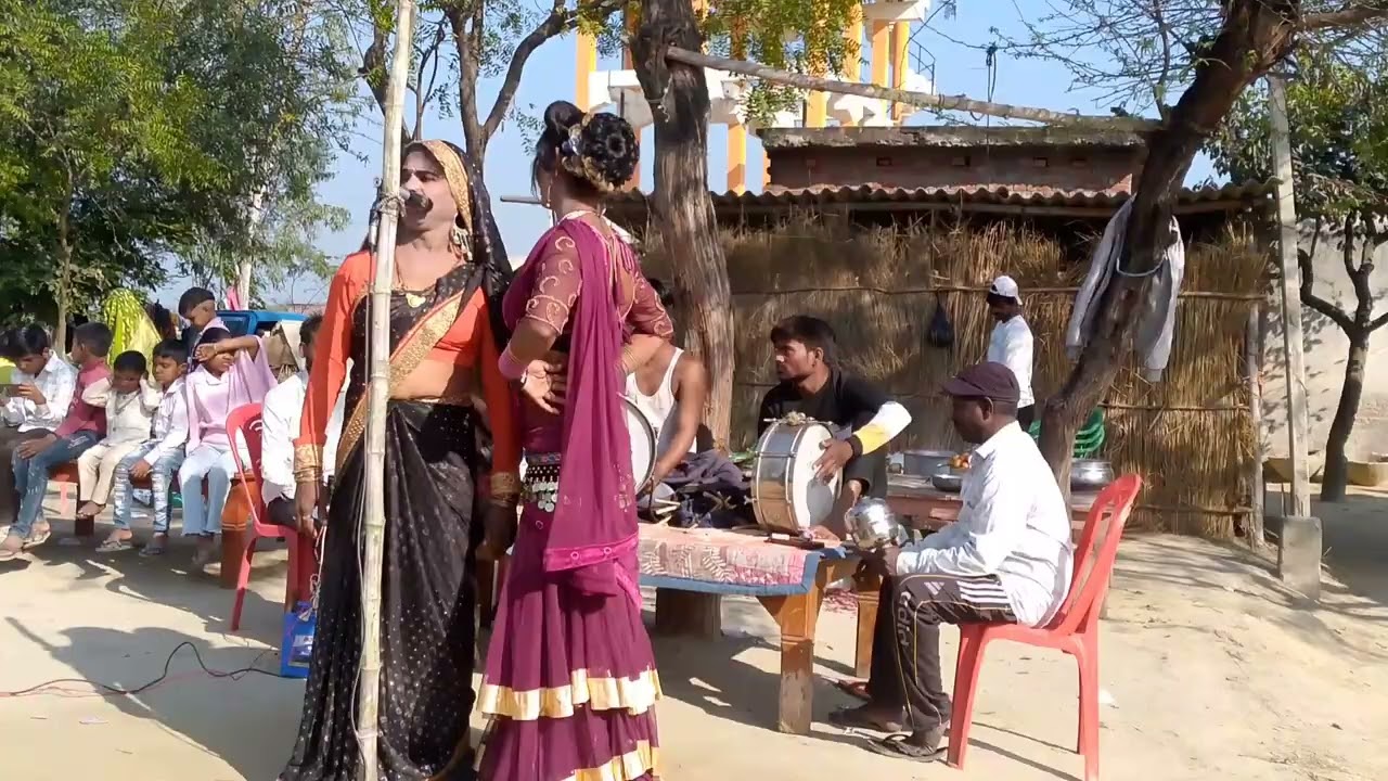 सुरेश कुमार नौटंकी कमेडियन सैफाबाद प्रतापगढ 