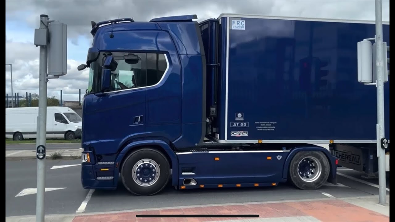 Truck Spotting in Ireland  - September 2025 @ Dublin Port part 1 