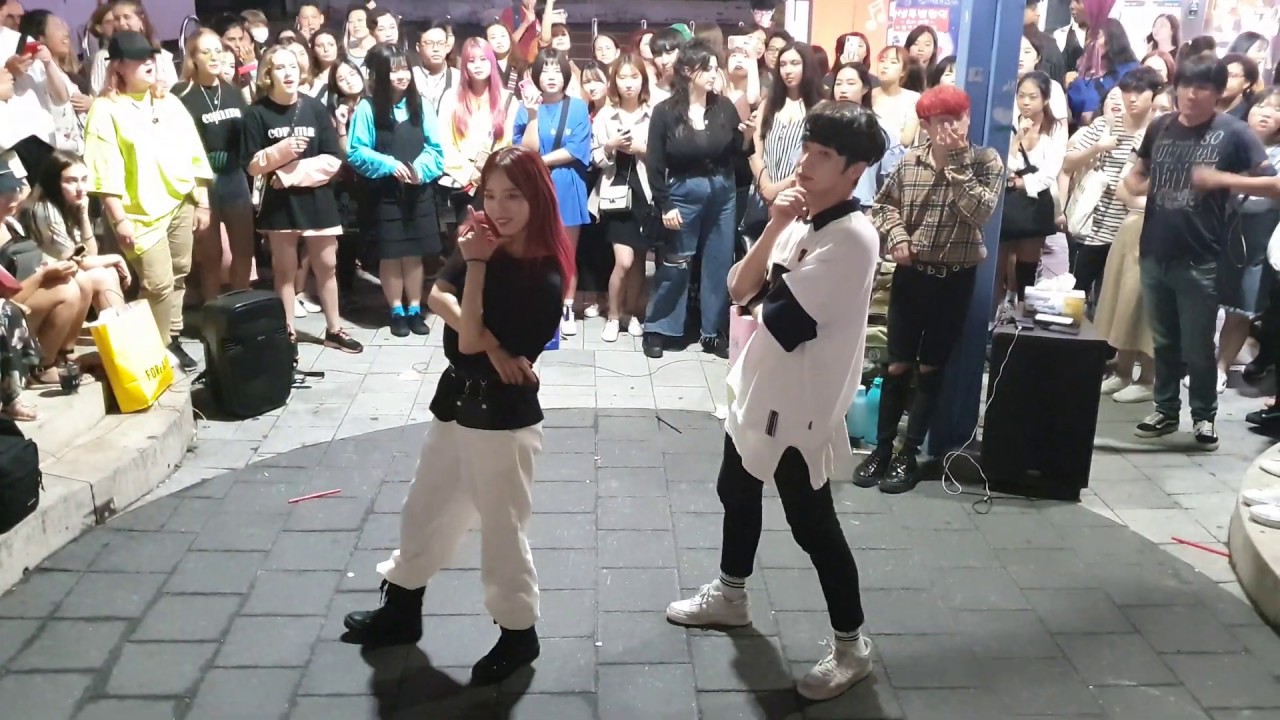 MYM, YU KAGAWA🥰. BTS 'BOY WITH LUV' COVER. ENJOYING FANTASTIC BUSKING WITH CHEERING AUDIENCE.