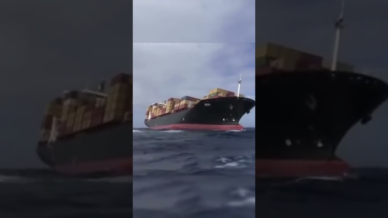 Container ship accident happened in New Zealand #New Zealand #Container ship #Accident