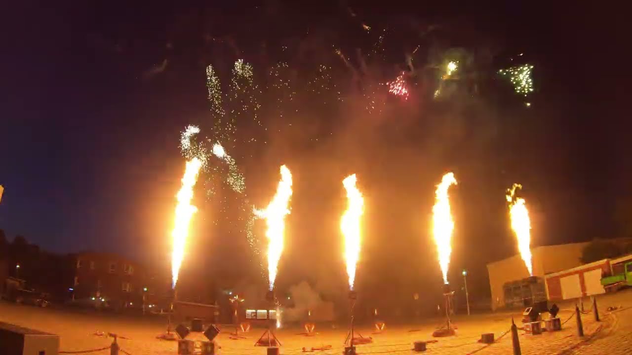 Musiksynchrone Pyro & Flammenshow in Wilster