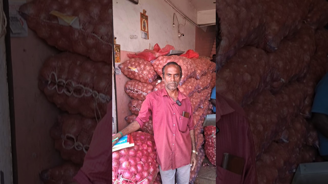💥🧅 Koyambedu Onion very low price | Chennai Koyambedu Market #onion #vegetables #shorts #farmer