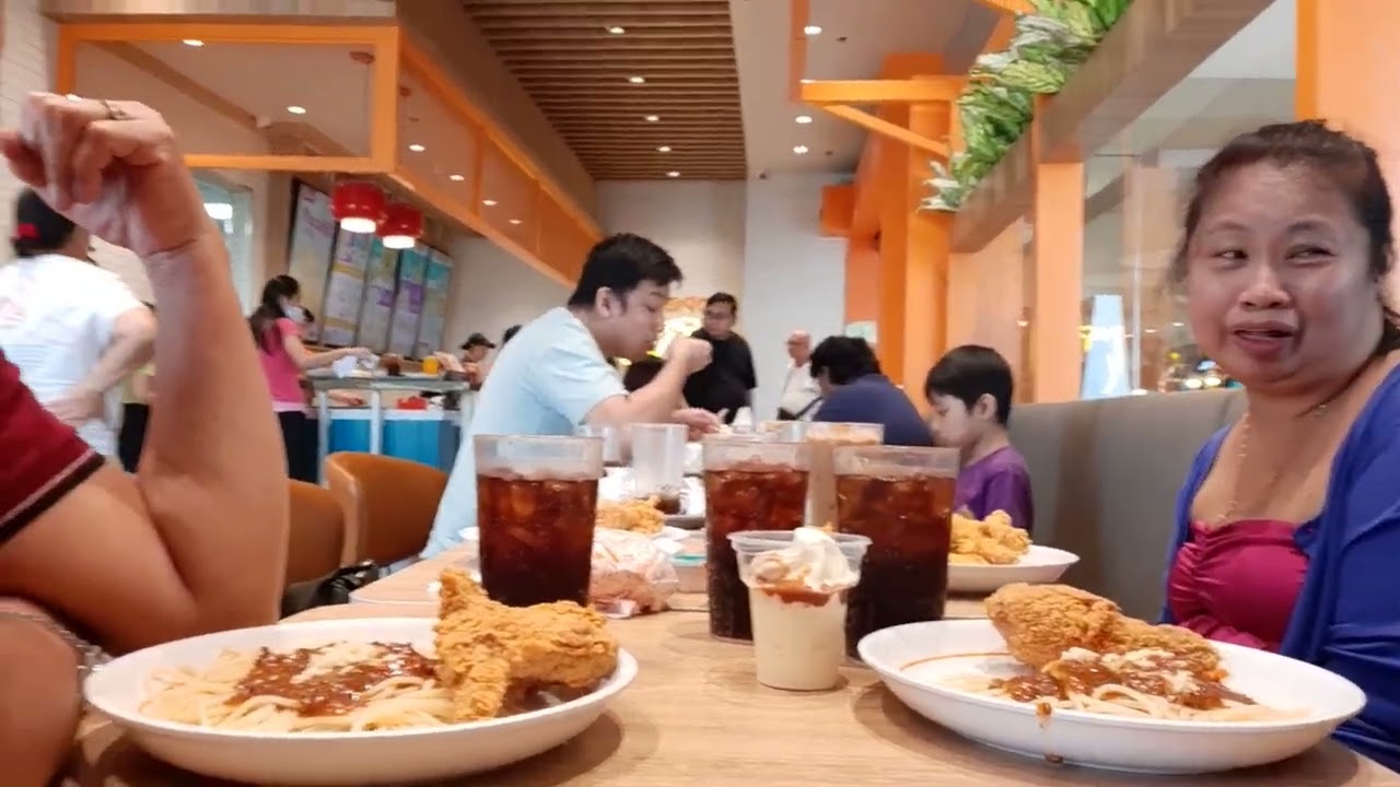 Kumain kami sa papahye