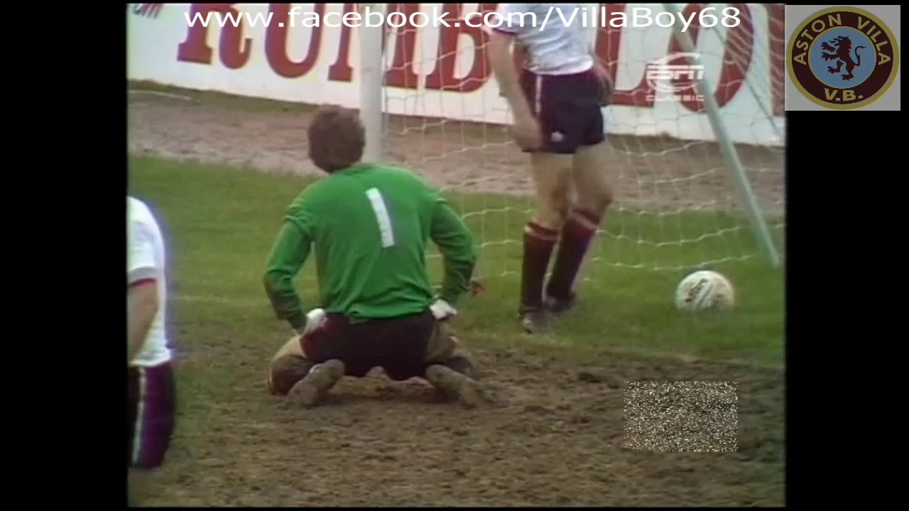 Aston Villa 3 Manchester Utd 2 - League Div 1 - 6th Nov 1976