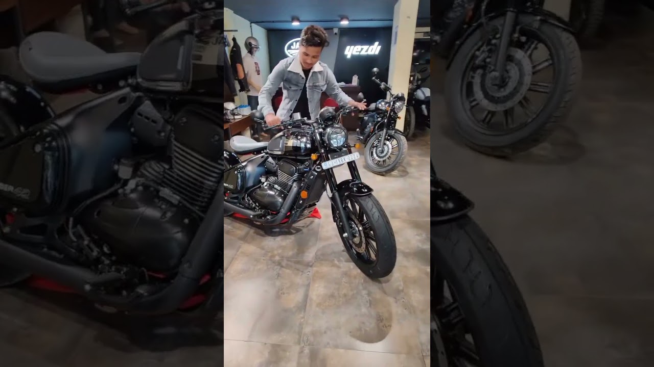 my new bike 🏍️  jawa 42 Bobar