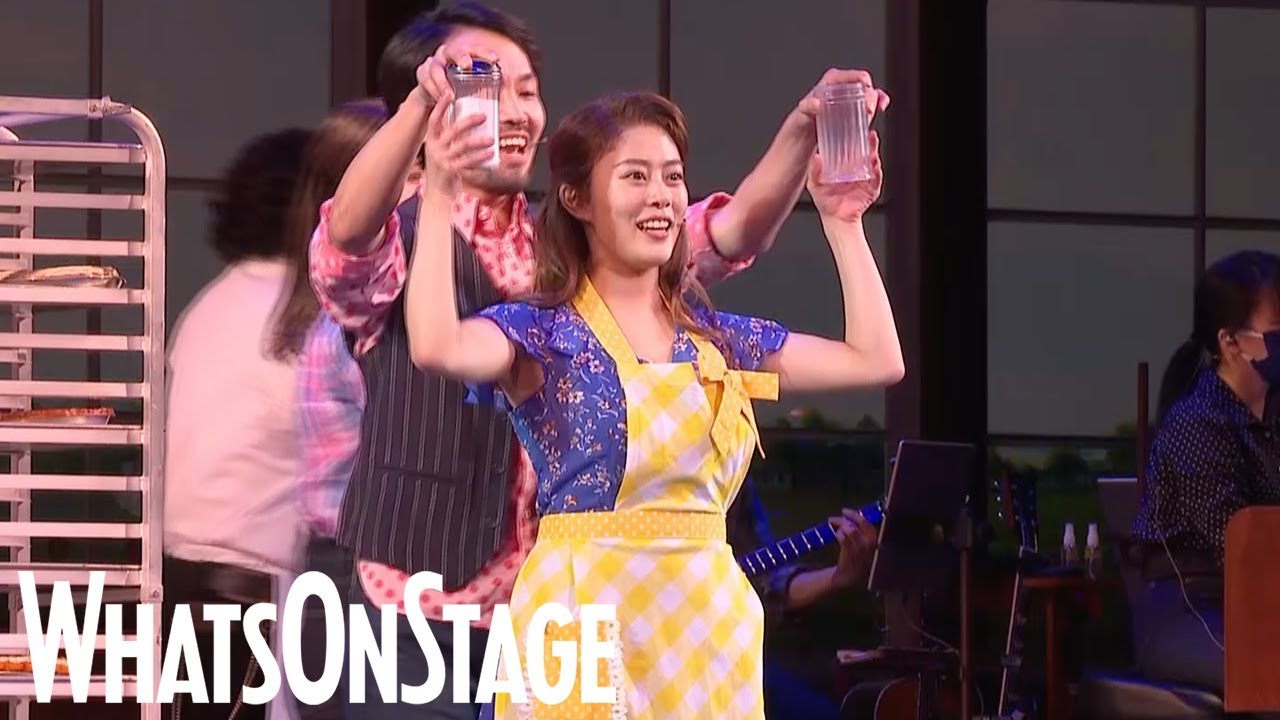Waitress musical | Japanese premiere show footage