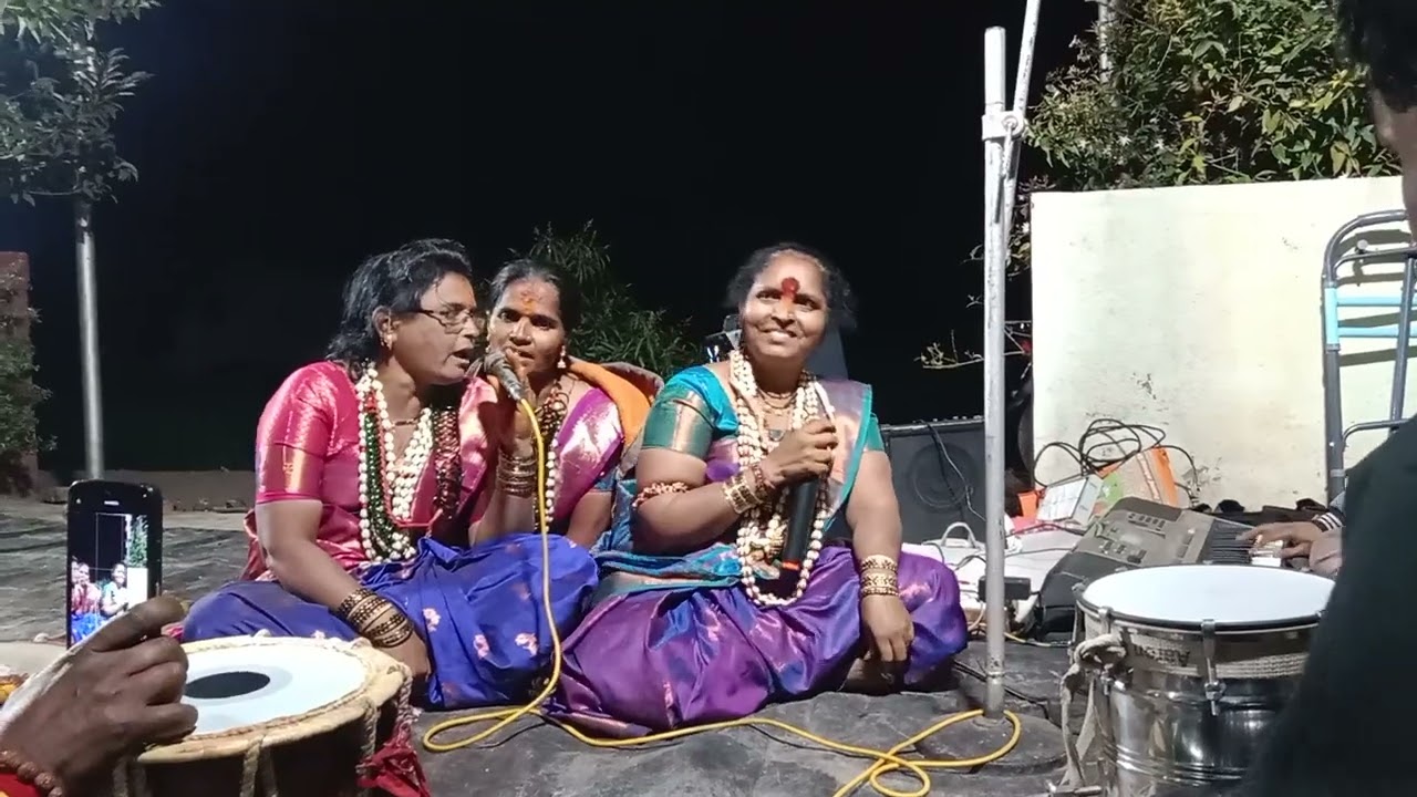 गुरू सुनिता आई शेलार यांनी गायलं गाणं 