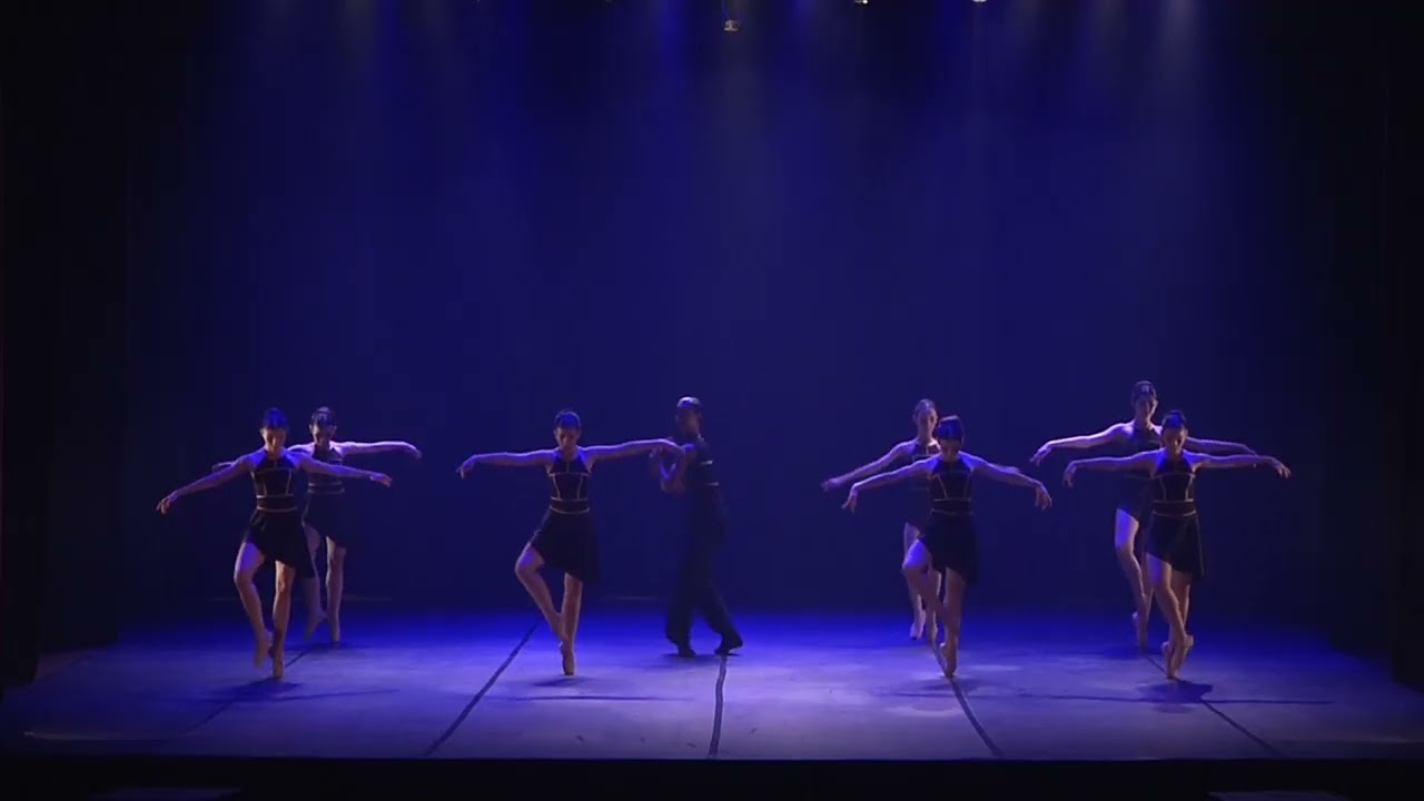 Momentum.   Choreography Artur Lill