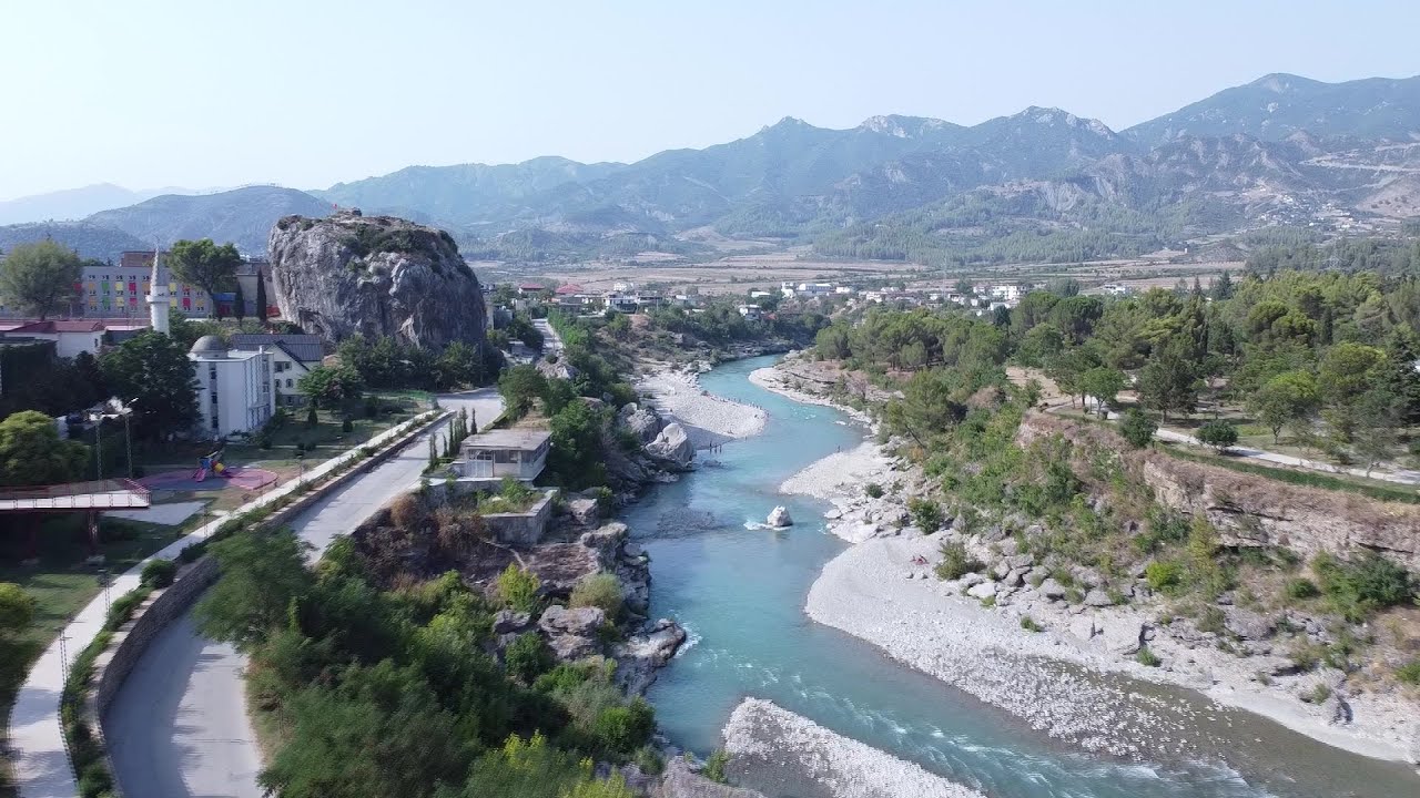 Bon Voyage - Permet/ Qyteti qe e pret turistin si 