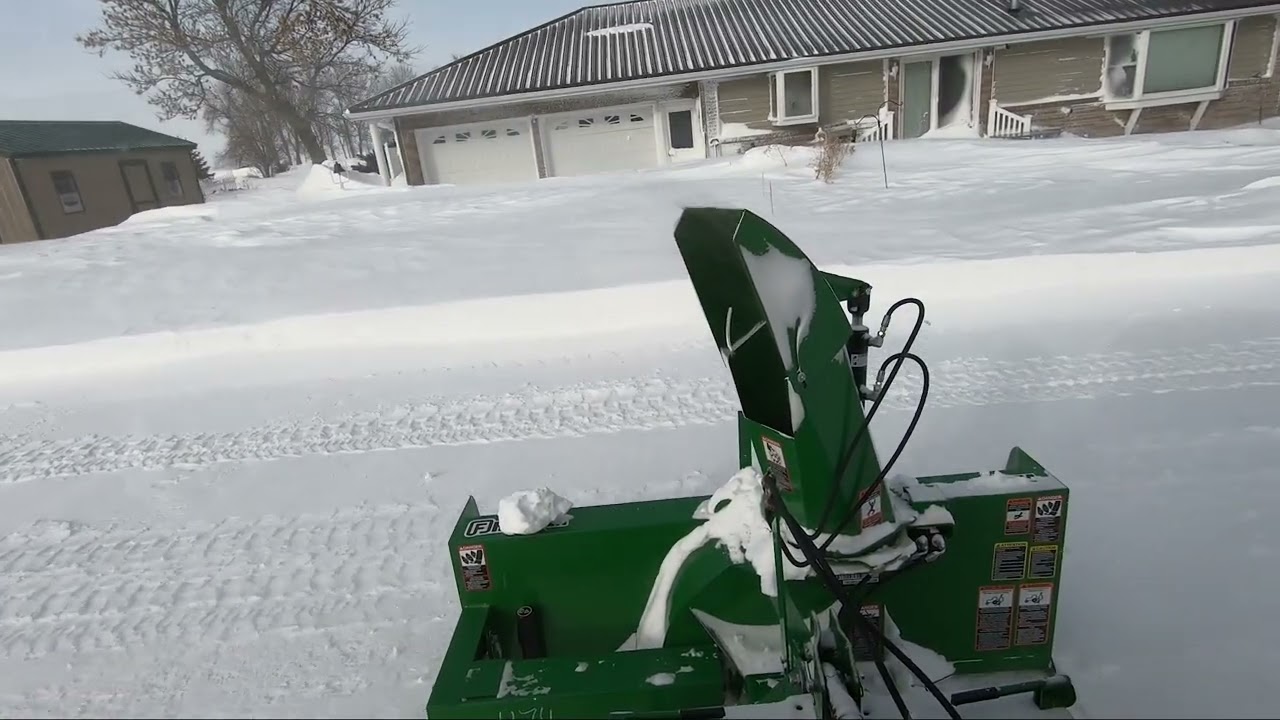 John Deere 4066R and Frontier SB1174 - Post Blizzard Clean-up