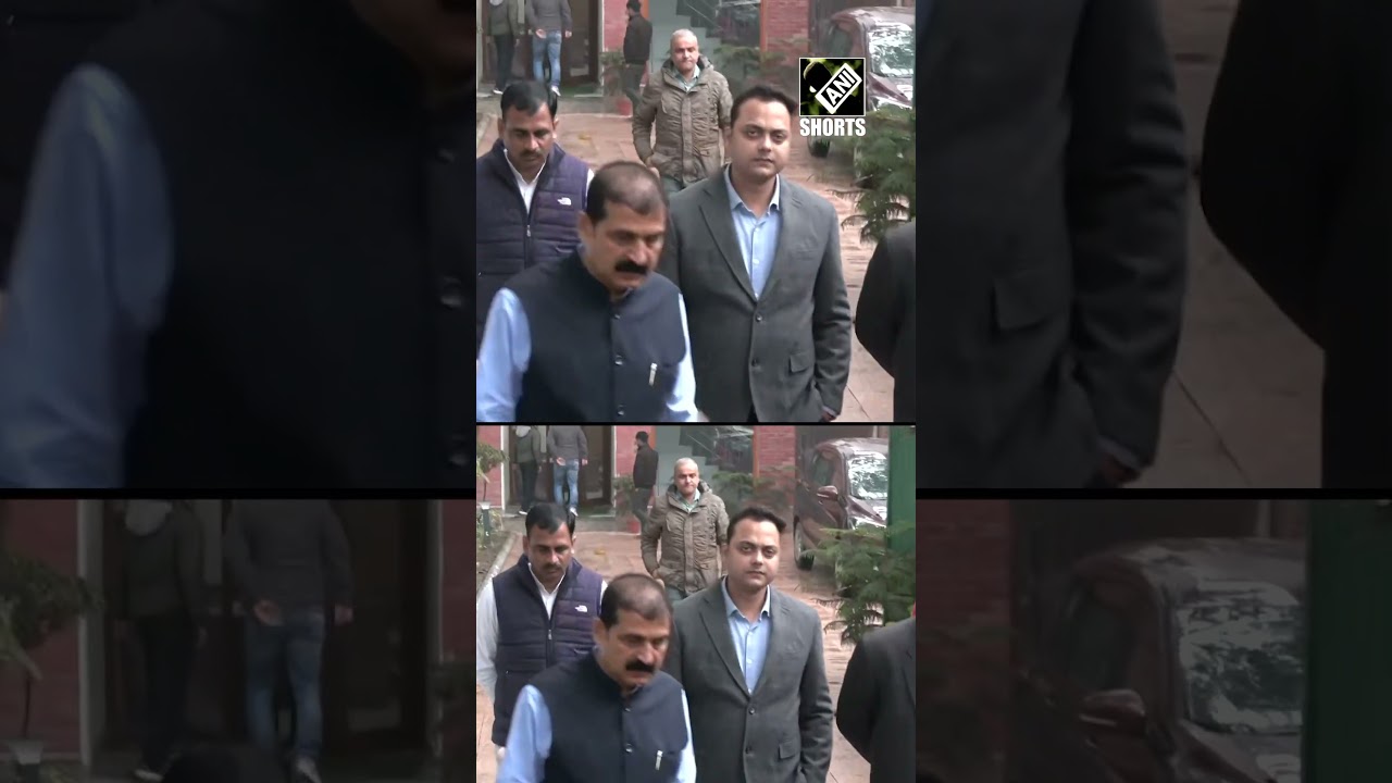 Delhi Police Crime Branch officials visit AAP Leader Atishi&rsquo;s residence over MLA &lsquo;poaching&rsquo; claim
