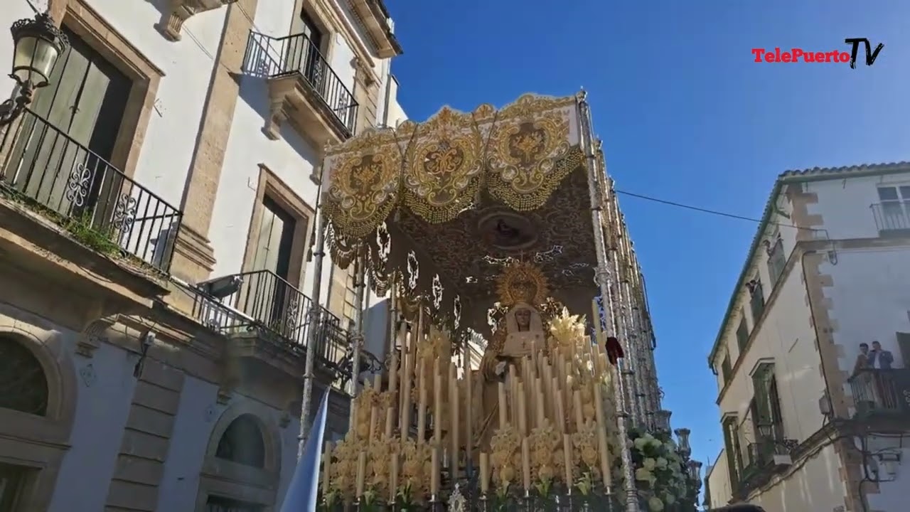 La Virgen de la Entrega de El Puerto por la Plaza de España