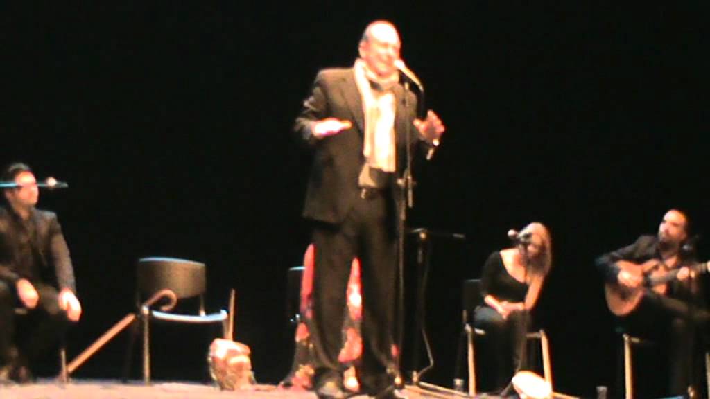 curro albaicin canta y recita