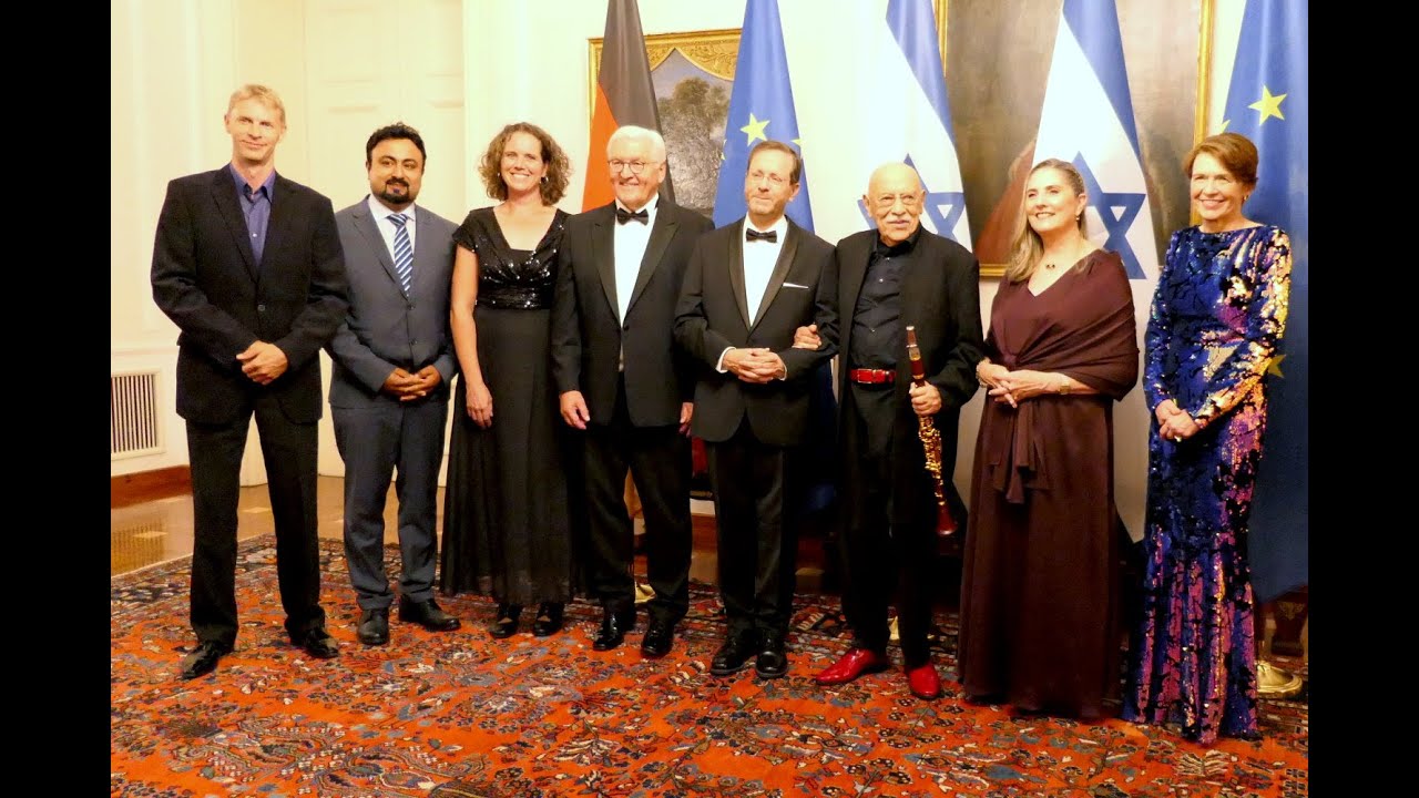 Defilee zum Staatsbankett für Israels Präsident