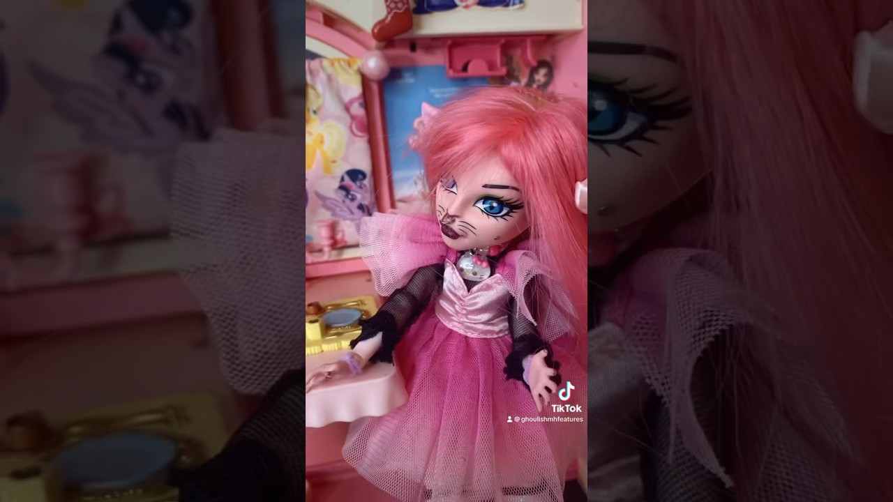 My freak 💙 #monsterhigh #dolltok #monsterhighdoll #dollskit #redflags #yourboyfriend #ybg
