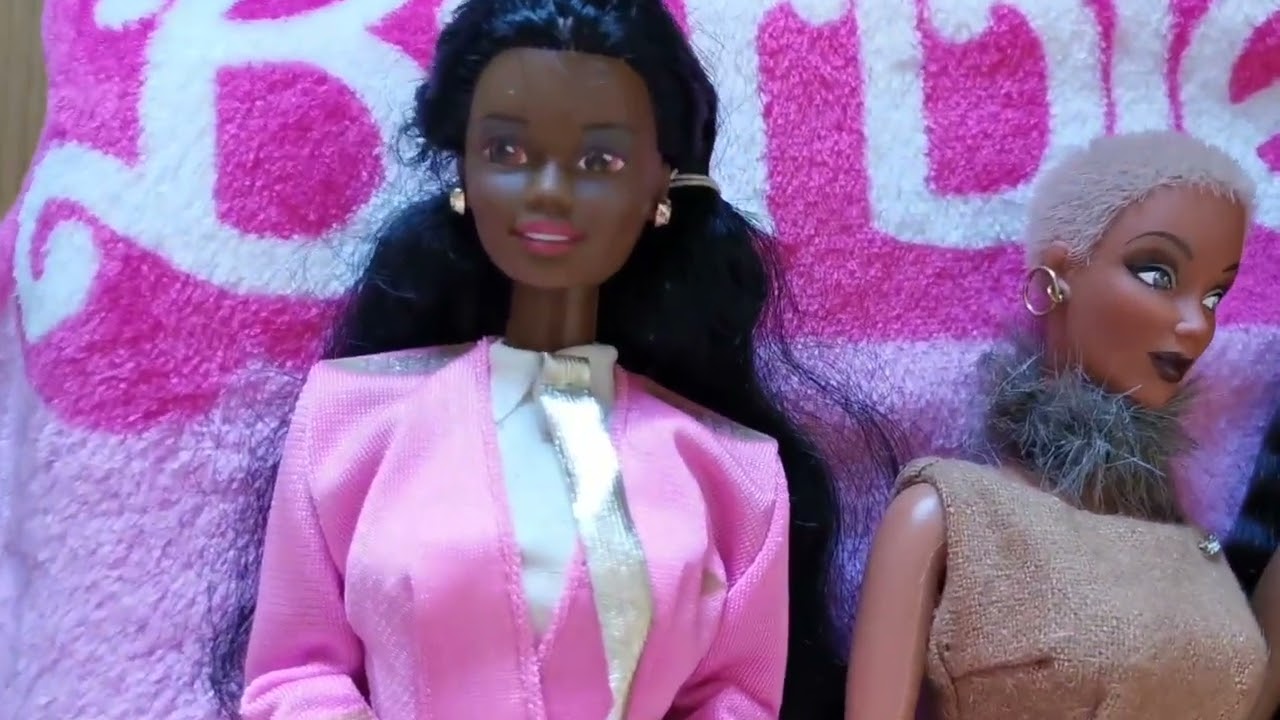 🎀 AA Barbie Black Christie collection haul - DodaDolls