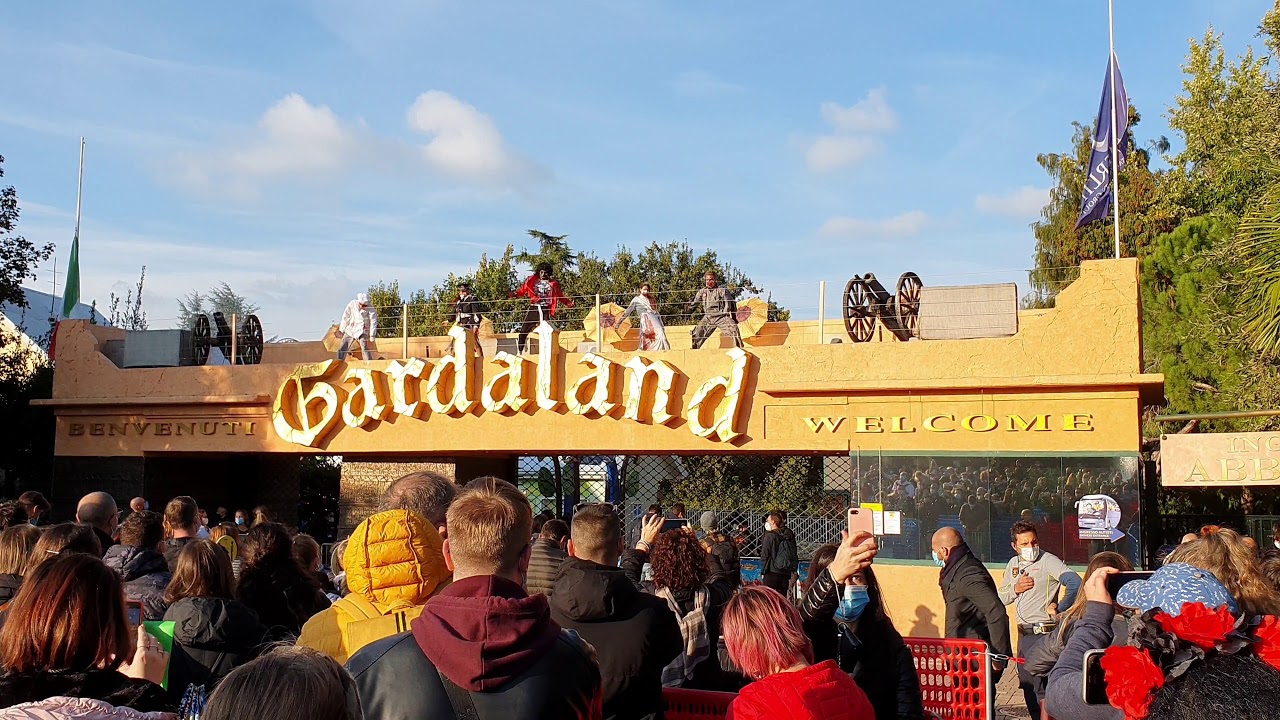 Welcome To Friday Scary Night - Venerdì da Paura - (Gardaland Show 2020)