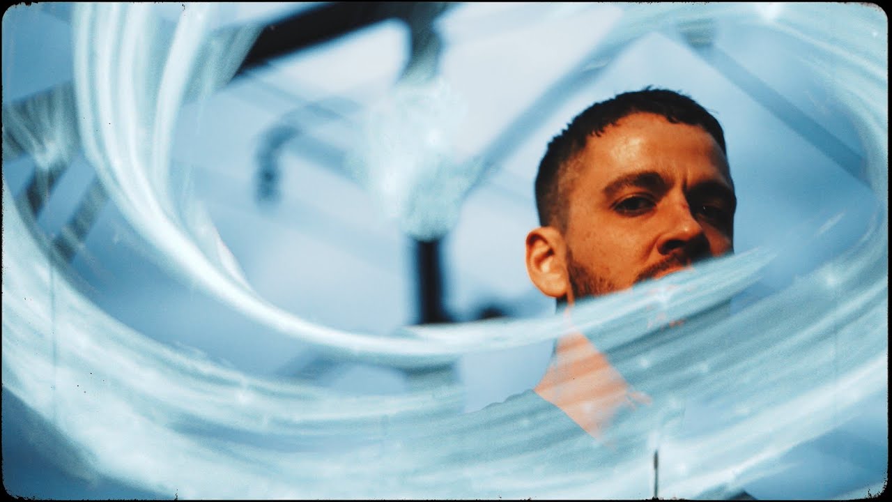 DmerOne- Makes Me Wanna Paint (OFFICIAL VIDEO）