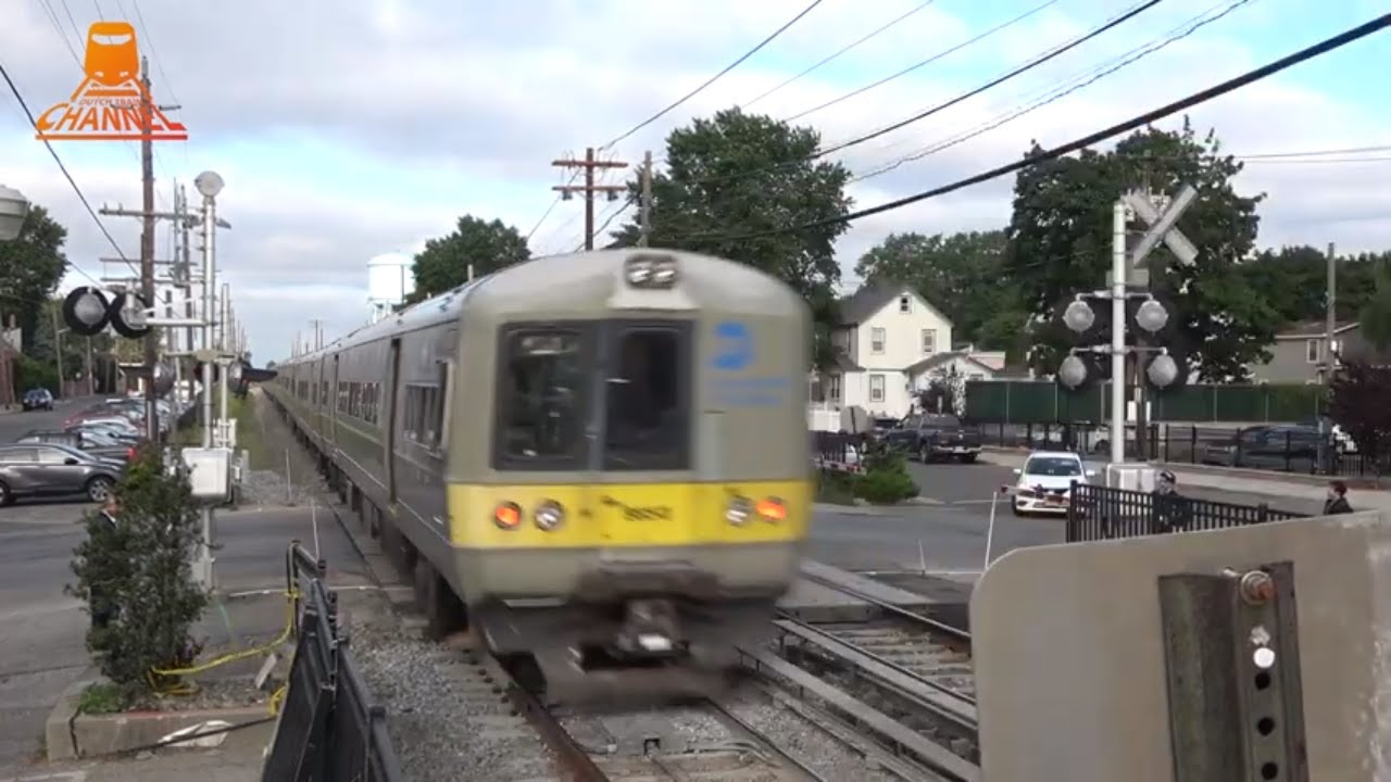AMERICA RAILWAY CROSSING - New Hyde Park Rd - Covert Ave - New York