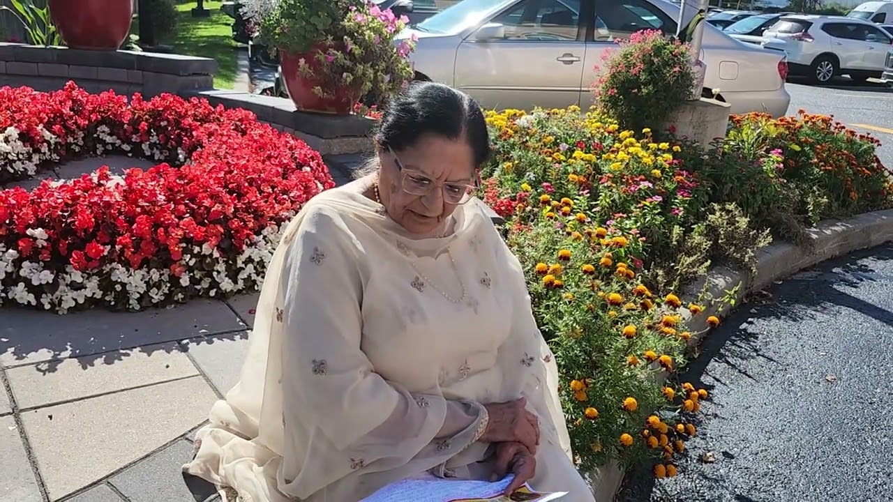 Savitri kohli is the members of Hindu Heritage senior club Ontario explaining  about  mantra. 