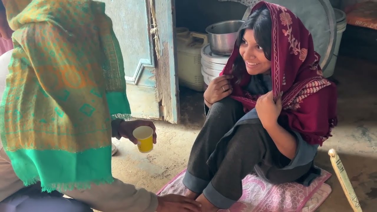 छत तक का सफर तय हुआ, अब आगे के काम के लिए आपके साथ की ज़रूरत है। 