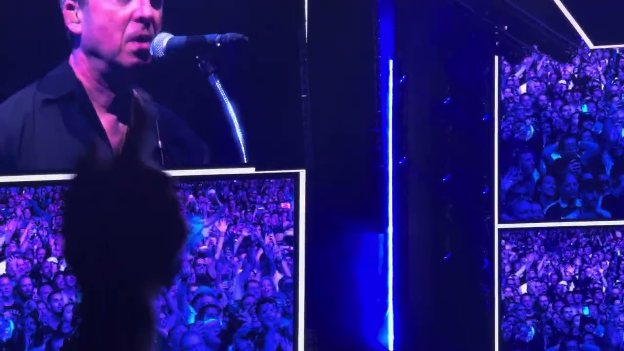Oasis - Don’t Look Back in Anger / Wonderwall (Live)