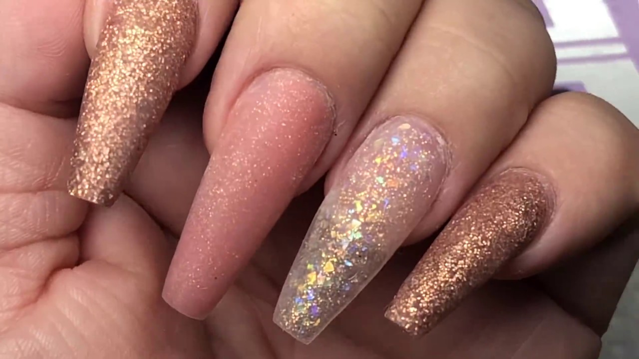 Diseño en Tono Coral y RoseGold con  Efecto de Glitter