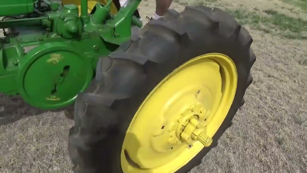 1939 JOHN DEERE H For Sale