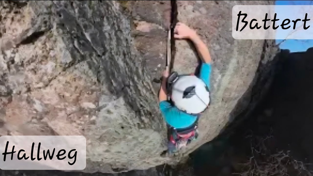 Klettern am Battert. Hallweg 4+🔴 #climbing #rockclimbing #tradclimbing #tradclimb #rockclimbinglife 