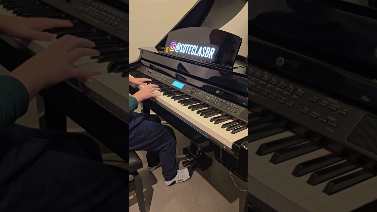 Piano de Cauda Digital Acordes GP-510 preto laca. &Uacute;nico!