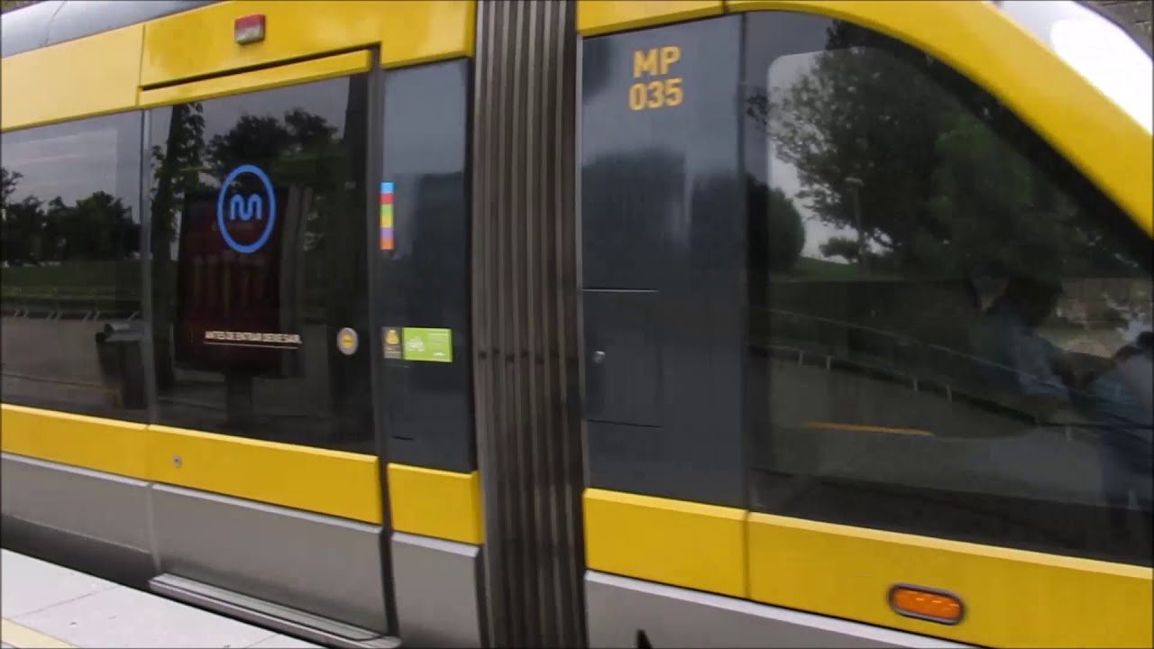 Metro - light rail - in Porto - Portugal - Bahn - Train - רכבת - Eurotram