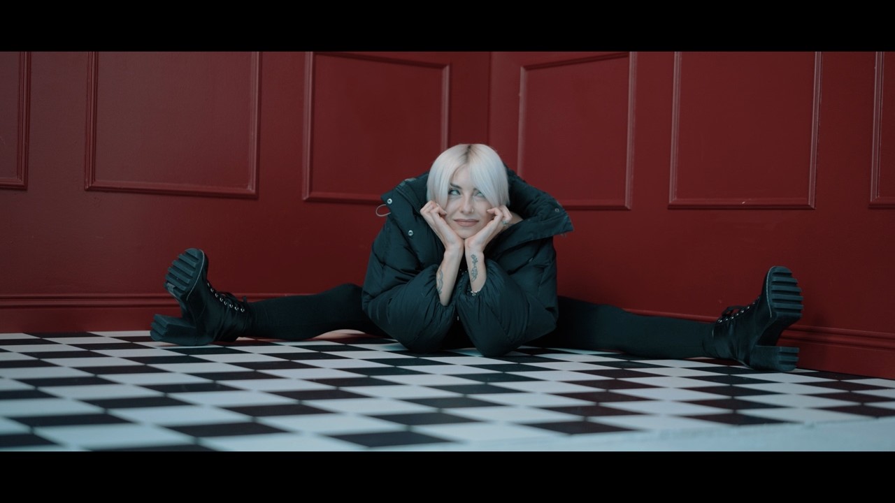FANNIE - NICHT VORBEI (Official Music Video)