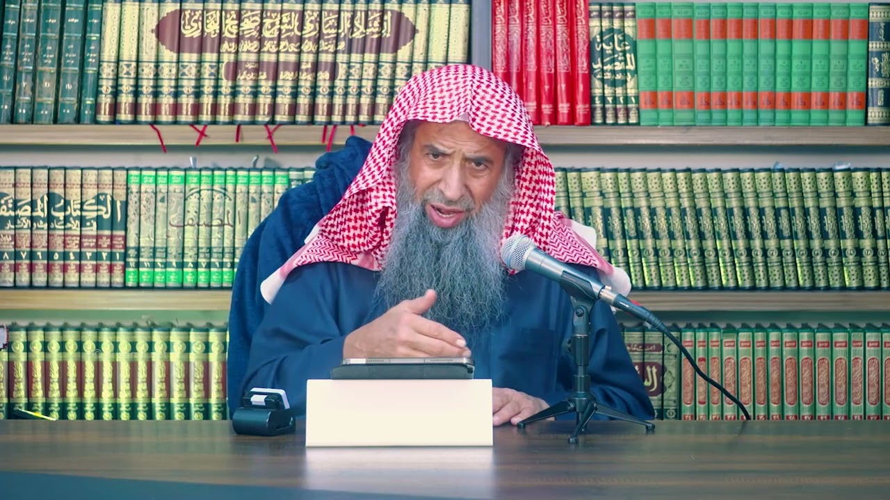 حلف رجل أن يدفع المال فحلف الآخر ألّا يأخذه فما الحكم؟