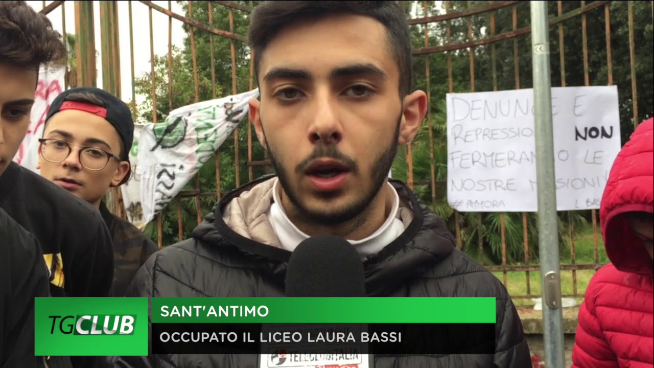 Sant'Antimo, occupato liceo Laura Bassi