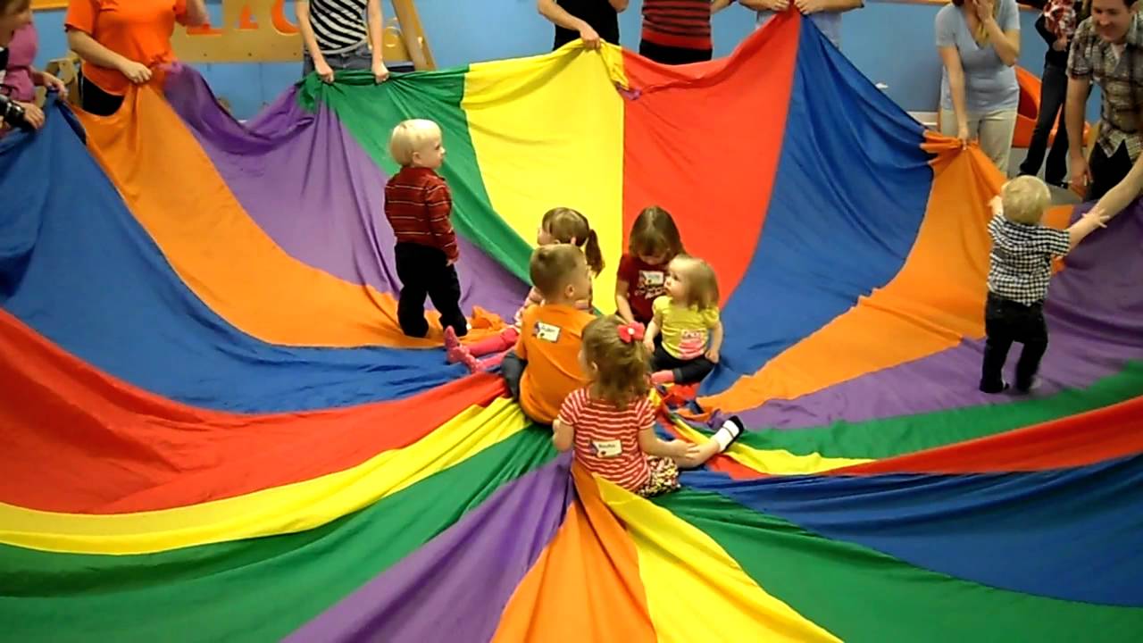Gymboree Parachute Song - 2nd Birthday Party