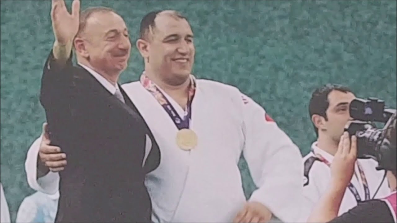 basketbol 227 nömrəli məktəbdə .Müəllimlər və şagirdlər arasında.5 mart idman gününə həsr olunur.