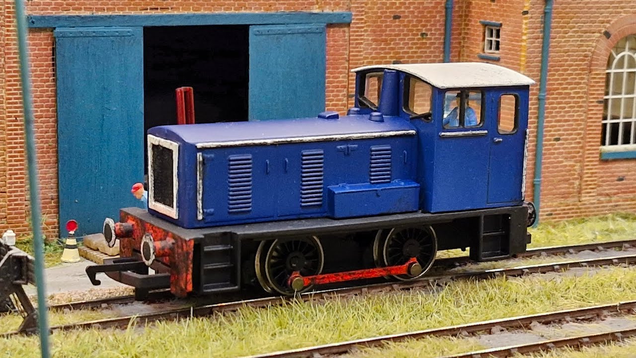 Making a Hornby Railroad Shunter NEC Ready! Repaint and HM7000 Sound Fitting